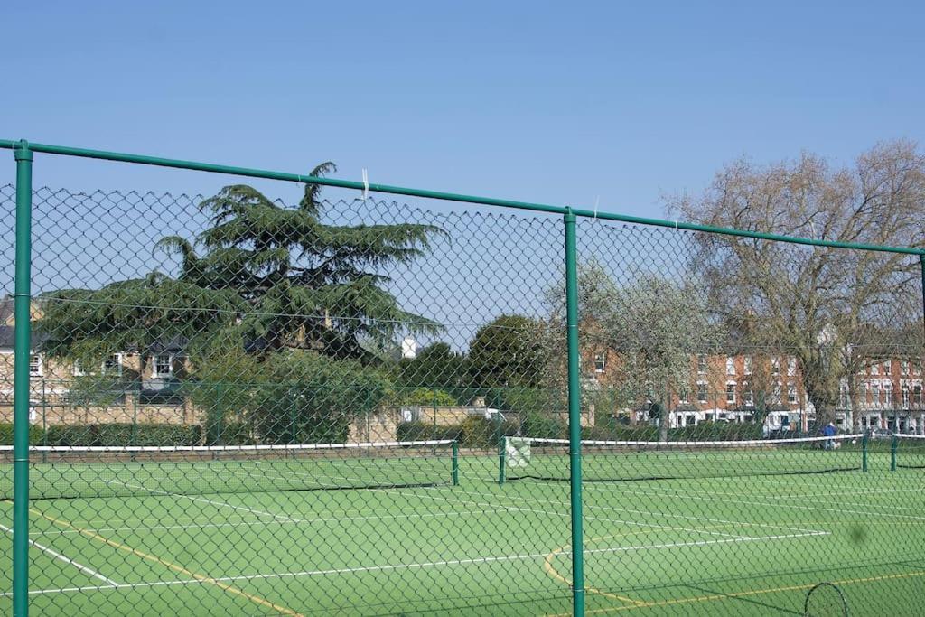 Glorious View Over The Park Appartamento Londra